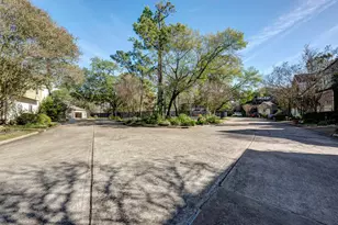 12625 Memorial Dr, Houston, TX 77024 - Photo 27