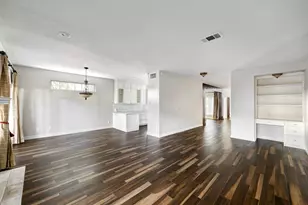 12625 Memorial Dr, Houston, TX 77024 - Photo 9