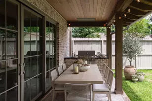 1126 E 7th 1/2 St, Houston, TX 77009 - Photo 7