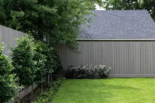 1126 E 7th 1/2 St, Houston, TX 77009 - Photo 31
