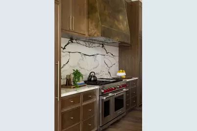 1126 E 7th 1/2 Street, Houston, TX 77009 - Photo 9