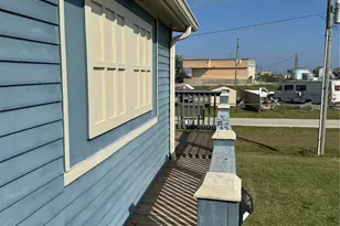 989 Alberdie Dr, Crystal Beach, TX 77650 - Photo 21