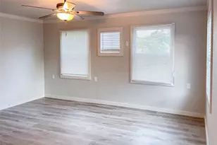 1205 Heights St, El Campo, TX 77437 - Photo 9