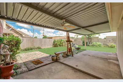 211 Squires Bend, Stafford, TX 77477 - Photo 23