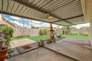 211 Squires Bend, Stafford, TX 77477 - Photo 23