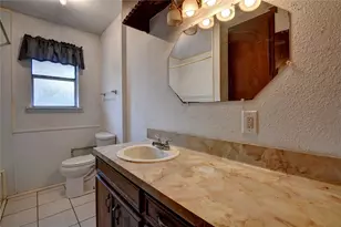 921 E 3rd St, Bellville, TX 77418 - Photo 17