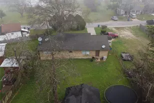 921 E 3rd St, Bellville, TX 77418 - Photo 19