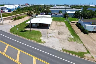 8017 Harborside Dr, Galveston, TX 77554 - Photo 1