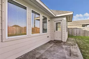 14023 S River Dr, Baytown, TX 77523 - Photo 5