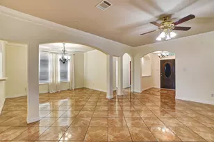 10011 Gil Jr Ln, Houston, TX 77075 - Photo 11