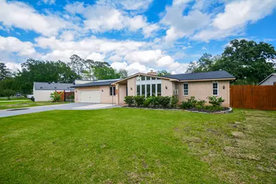 1402 Chestnut Ridge Rd, Kingwood, TX 77339 - Photo 1