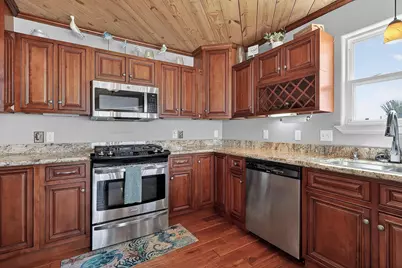 1124 Faggards Road, Gilchrist, TX 77617 - Photo 9