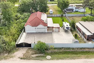 509 Joan Of Arc Dr, Hempstead, TX 77445 - Photo 29