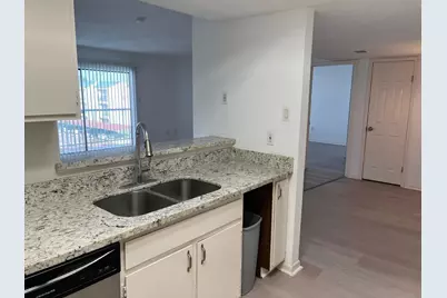 2816 S Bartell Drive #34, Houston, TX 77054 - Photo 7