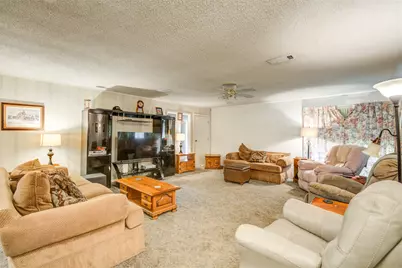 1414 W 9th Street, Freeport, TX 77541 - Photo 7