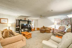 1414 W 9th St, Freeport, TX 77541 - Photo 7