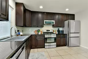 9310 Windy Spring Ln, Houston, TX 77089 - Photo 11