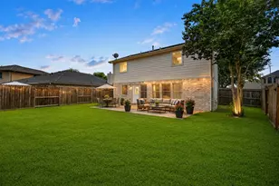 9310 Windy Spring Ln, Houston, TX 77089 - Photo 27