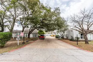 21 Hideaway Dr, Friendswood, TX 77546 - Photo 9