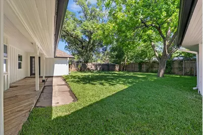 8011 Richmond Avenue, Houston, TX 77063 - Photo 27