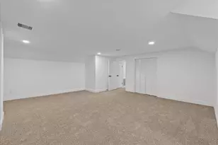 8011 Richmond Ave, Houston, TX 77063 - Photo 25