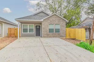 3701 Chanterway St, Bacliff, TX 77518 - Photo 1