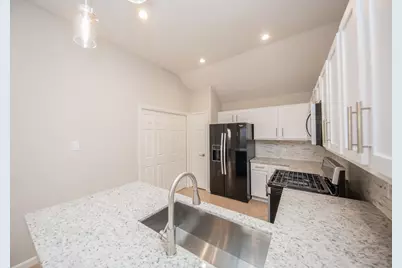 121 Coffee Lane, Lake Jackson, TX 77566 - Photo 13