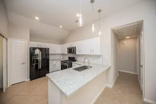 121 Coffee Ln, Lake Jackson, TX 77566 - Photo 11