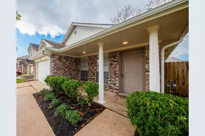 121 Coffee Lane, Lake Jackson, TX 77566 - Photo 3