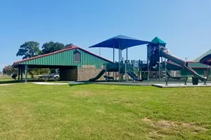 121 Coffee Ln, Lake Jackson, TX 77566 - Photo 31