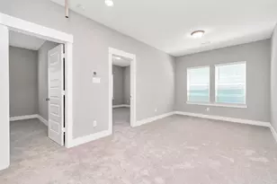 2717 Ruhman Flds Dr, Houston, TX 77008 - Photo 17