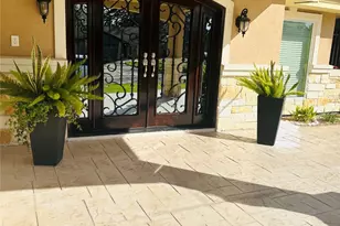 10518 Pleasanton Dr, Houston, TX 77038 - Photo 3