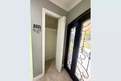 10518 Pleasanton Drive, Houston, TX 77038 - Photo 13