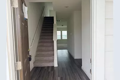 414 Line Of Fire Way, Jarrell, TX 76537 - Photo 5