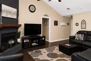 815 Redway Ln, Houston, TX 77062 - Photo 3