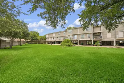 30 Lakewood Lane #30, Seabrook, TX 77586 - Photo 5