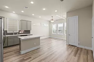 9012 Lonestar Creekbend Ln, Houston, TX 77080 - Photo 7