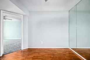 3085 Walnut Bend Ln, Houston, TX 77042 - Photo 5