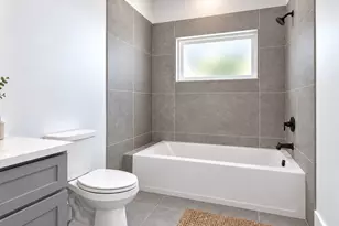 6031 Beall St, Houston, TX 77091 - Photo 11