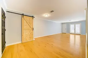 12973 Trail Hollow Dr, Houston, TX 77079 - Photo 7