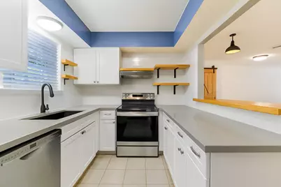 12973 Trail Hollow Dr Unit A, Houston, TX 77079 - Photo 11