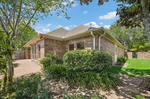 4510 Cypress Pond Ct, Houston, TX 77059 - Photo 3
