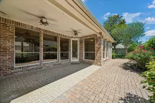 4510 Cypress Pond Ct, Houston, TX 77059 - Photo 5