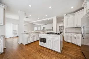 5809 Feagan St, Houston, TX 77007 - Photo 9