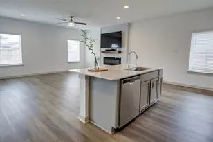 2823 Chase Cross Ln, Houston, TX 77047 - Photo 11