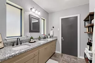 110 S Woodsway St W, Conroe, TX 77301 - Photo 5