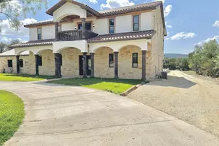 1747 Mountain Vly Dr, Concan, TX 78838 - Photo 3