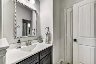 295 Clearwood Dr, League City, TX 77573 - Photo 37