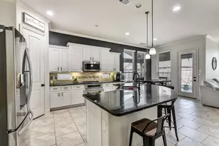 295 Clearwood Dr, League City, TX 77573 - Photo 7