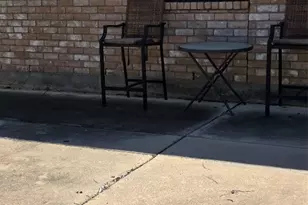 1016 E Tri Oaks Ln Ln, Houston, TX 77043 - Photo 17